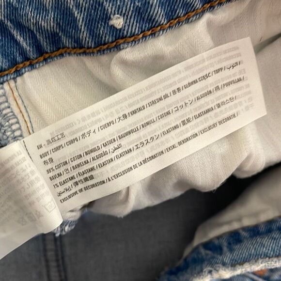 Abercrombie The Mom High Rise Jean Distressed Light Wash 18S 34 - Picture 6 of 6